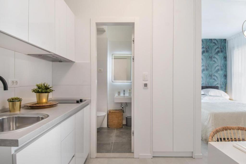Zigo Modern Studio Apartment Near Beach สปลิท ภายนอก รูปภาพ
