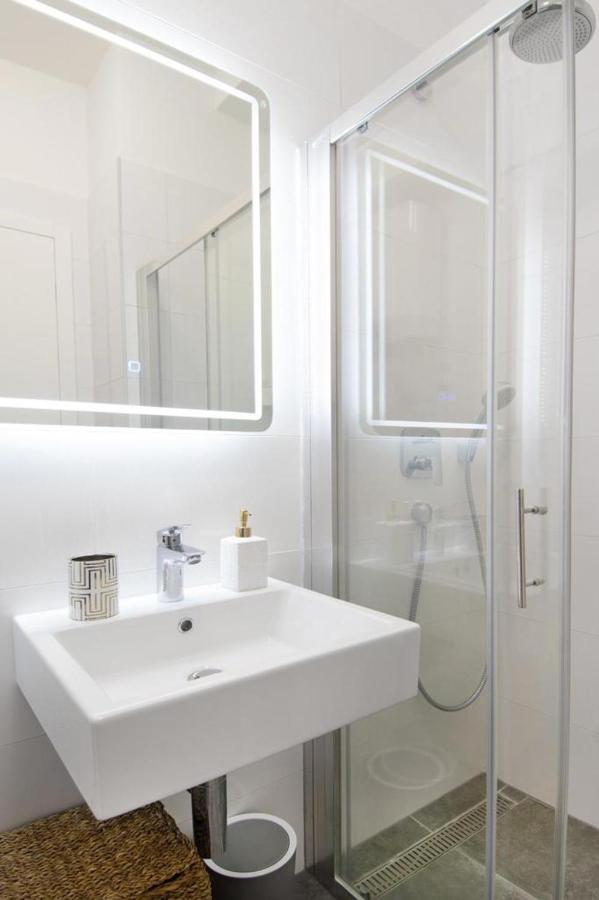 Zigo Modern Studio Apartment Near Beach สปลิท ภายนอก รูปภาพ